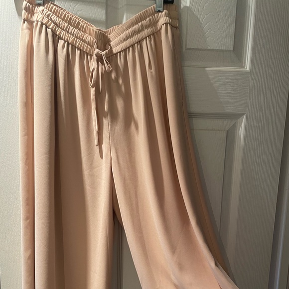 Blush pink/ cream colour. Never worn, great for summer - Picture 1 of 4